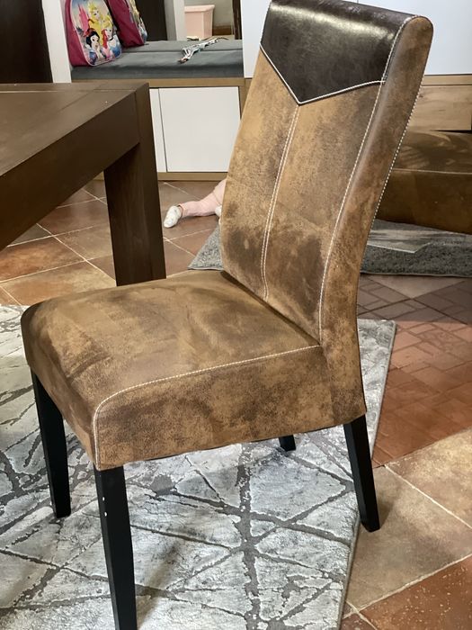 Masa extensibila si 6 scaune lemn masiv