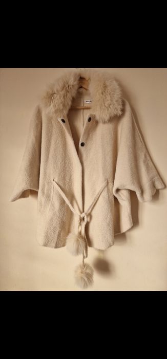 Палто в цвят крем размер L/XL