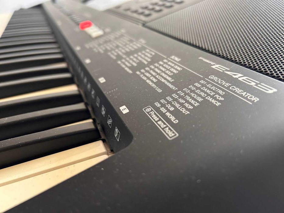 Clapa Yamaha psr-e463