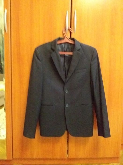 Продаётся мужской пиджак.