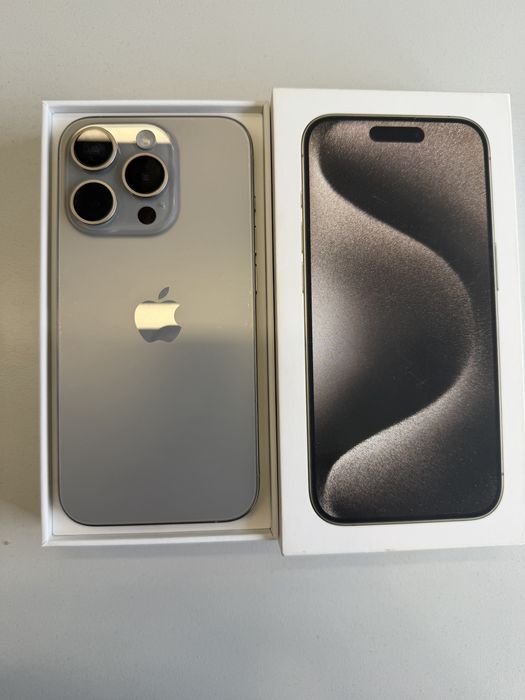 Продам Айфон 15 про 256