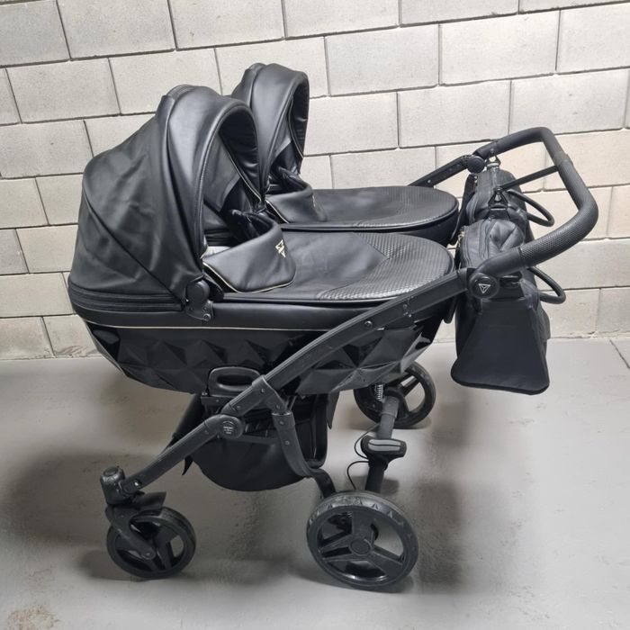 Количка за близнаци Junama Fluo Duo 3в1