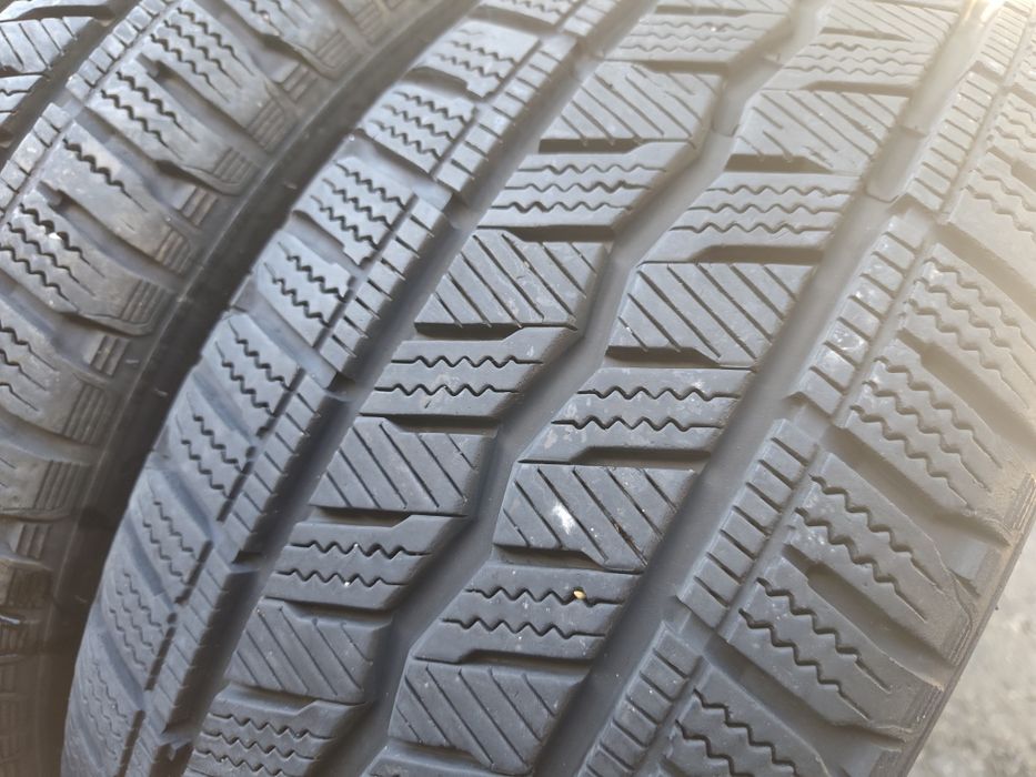 225/55/17" 2бр Hankook winter i sept, dot2921,7mm