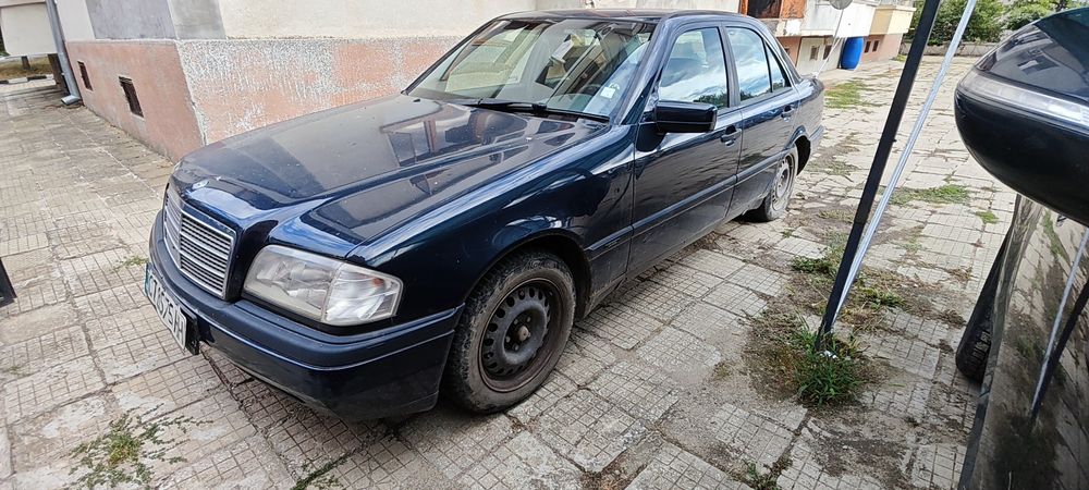Мерцедес Бенц  С 180