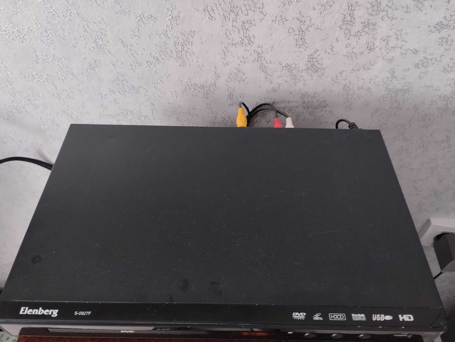 Продам DVD Elenberg Model S 0227F