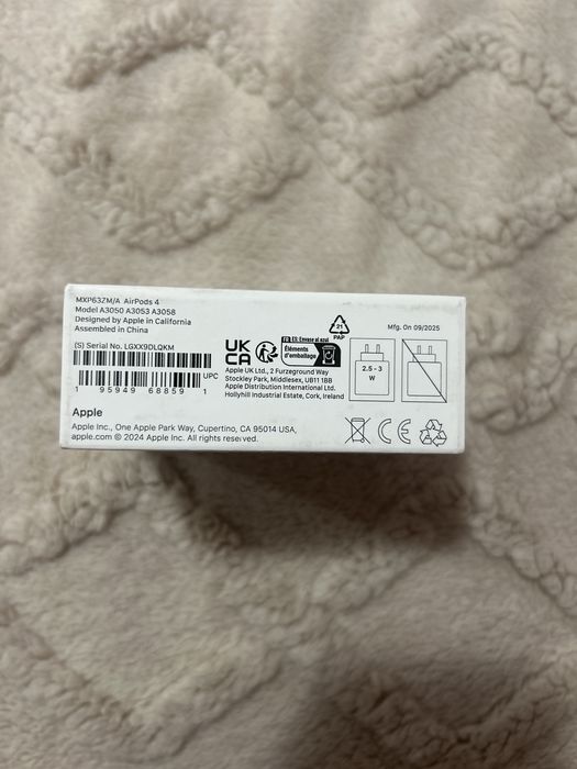 Vând AirPods 4 originale