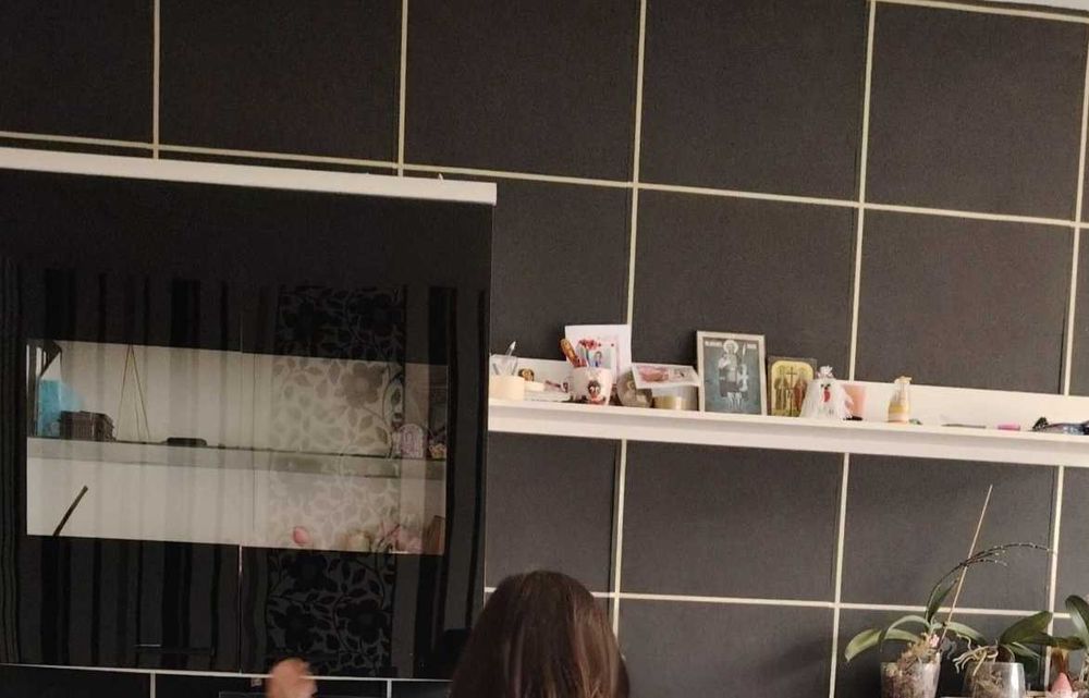 Секция 4 части Еником черно гланц и бяло