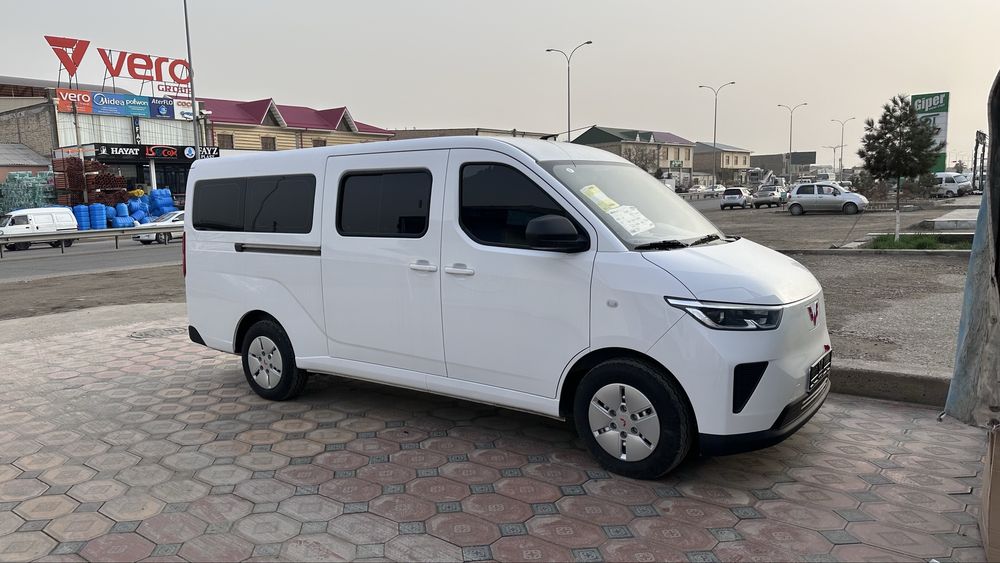 Сотилади. Янги микроавтобус электромобиль.