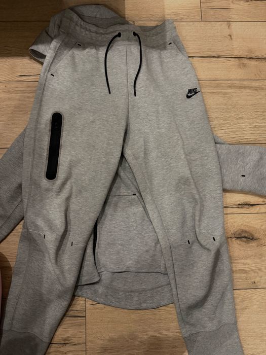 Оригинален екип NIKE tech fleece
