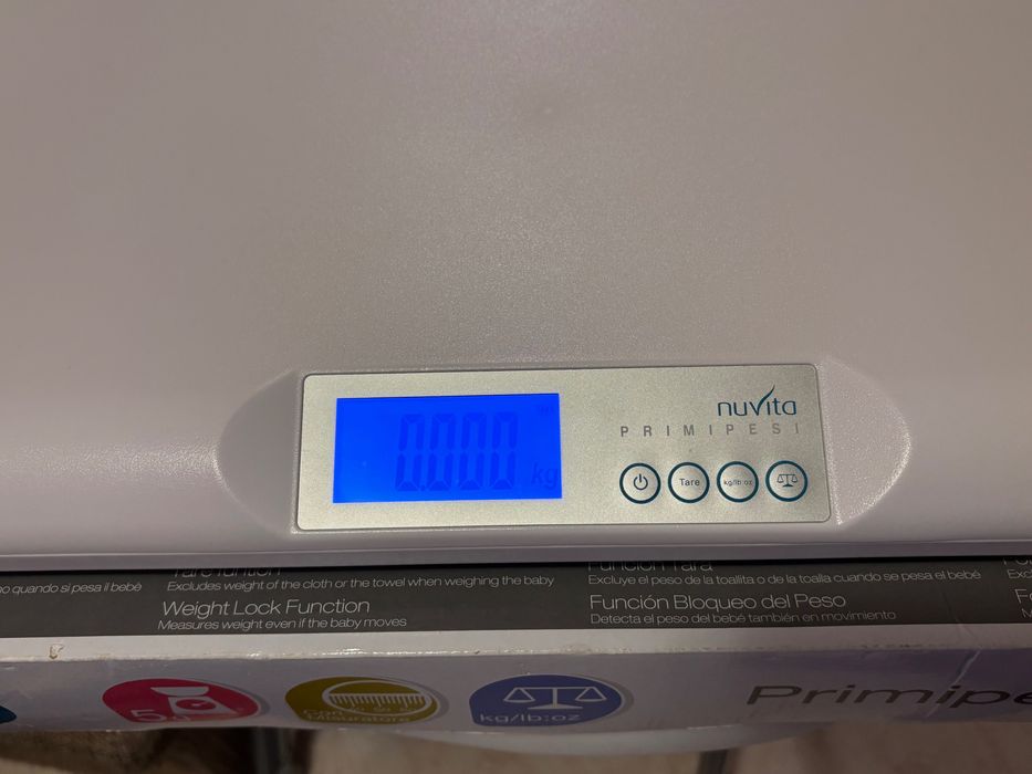 Nuvita Primipesi кантар, работещ