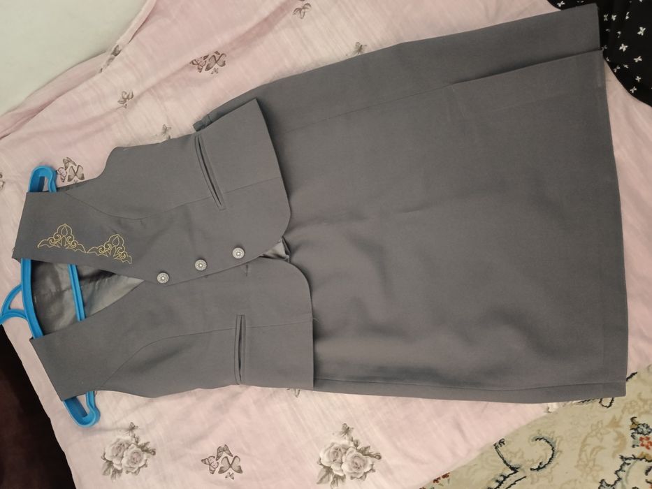 Мұғалімге арналған мектеп формасы