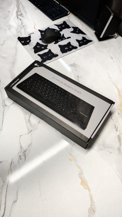Red Square IO type 84 magnetic Black