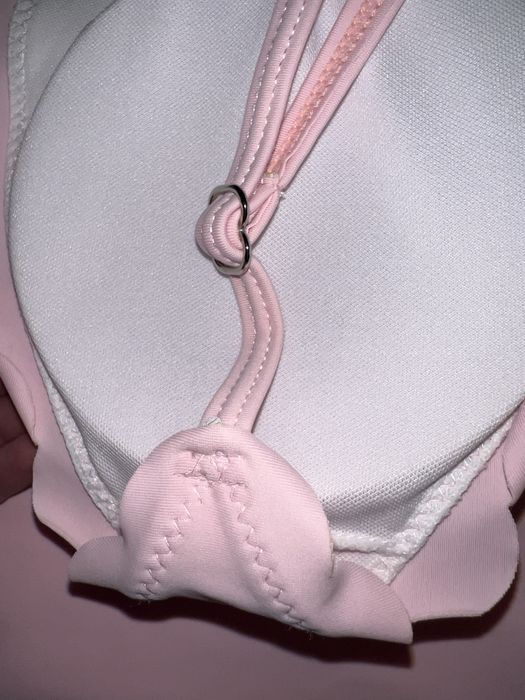 Купальник женский в нежно розовом цвете с фестонами по краям