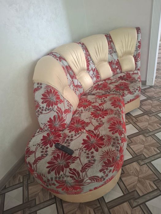 Диван угловой для гостиной