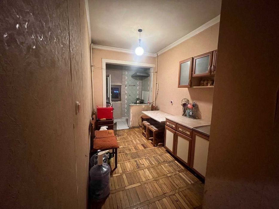 Продаётся Квартира Мирабадский район бывший магазин Гламур.