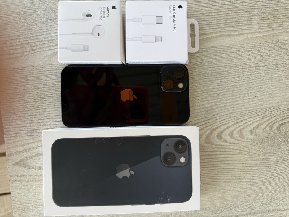Продам айфон 13 128гб
