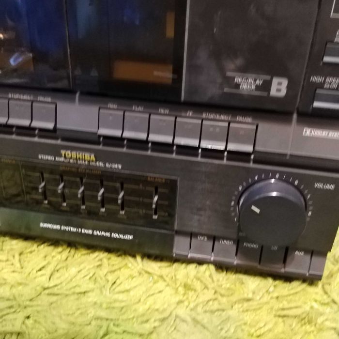 Combina muzicala Toshiba