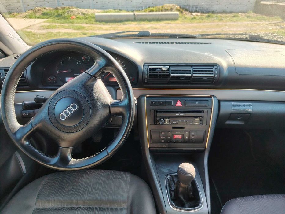 Vând Audi A4, an 2000, km 420000 reali