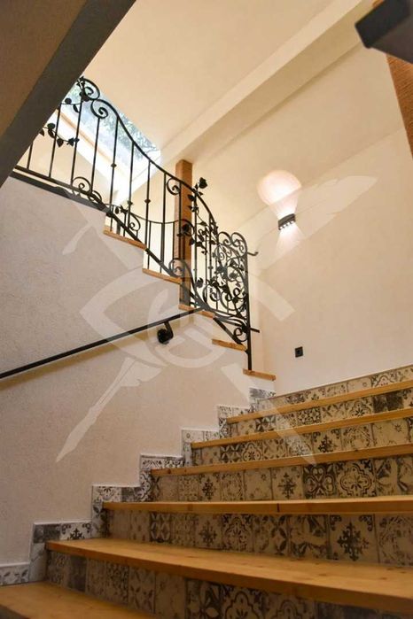 Продава се Къща в с. Драгичево, Област Перник - 320 кв.м за 834 €/кв.м - Снимка #16