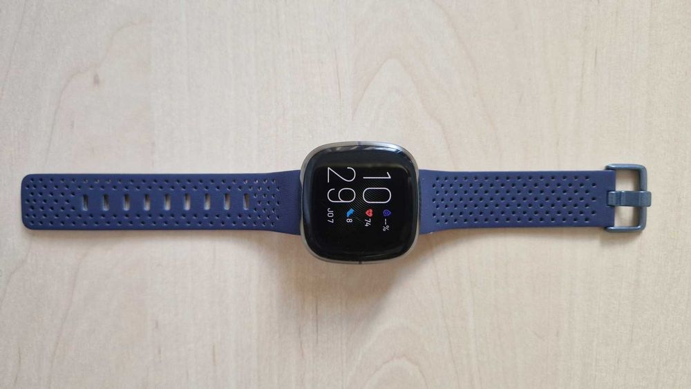 Smartwatch Fitbit Sense,  Android/iOS GPS NFC Wi-Fi. Monitorizare stres senzor EDA. Electrocardiograma pe ceas ECG. Carbon Graphite
