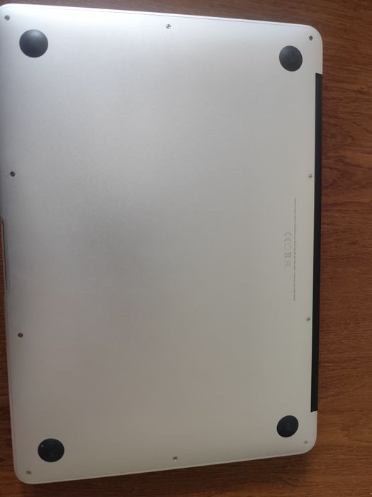 MacBook Air 13 " 2015 1.6Ghz 8Gb Ram 121GB SSD Перфектен