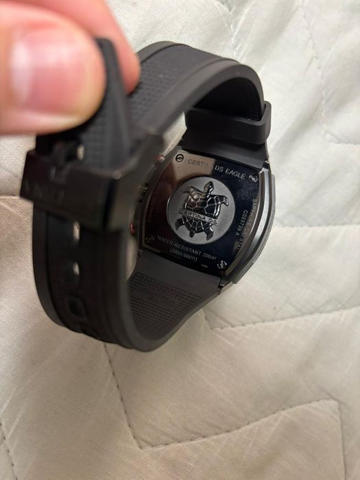 Продам часы Certina