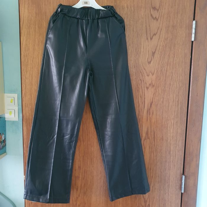 Официален панталон - 2 броя.