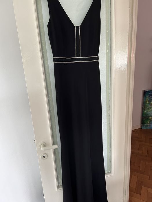 Vand rochie lunga neagra noua