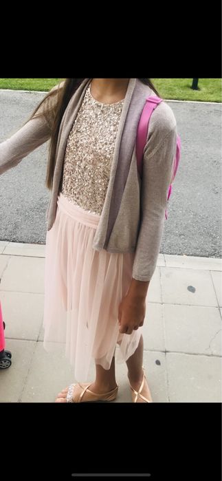 Рокля от next на марката Lipsy