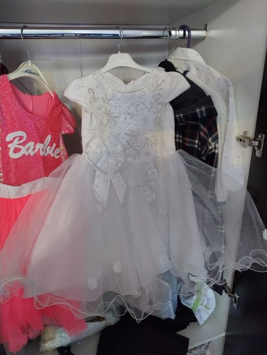 Платья нарядные для девочки 2-4г и 5-7 лет