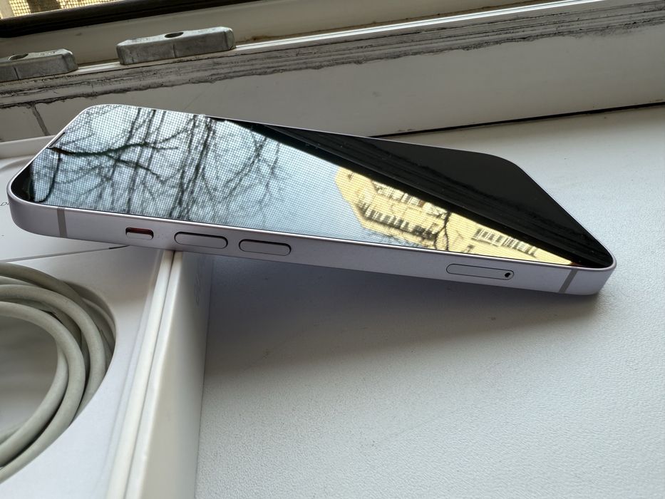 Vând iPhone 14 – Mov – 128 GB