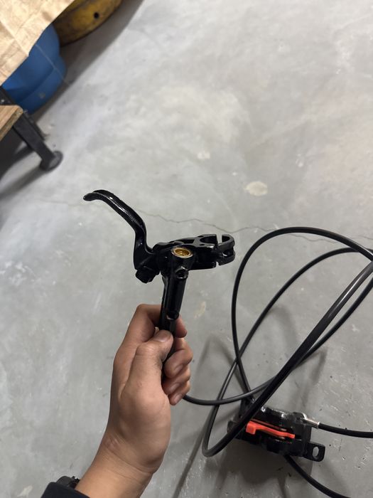 Продавам Shimano Saint (задна)И клипсве Ново shimano