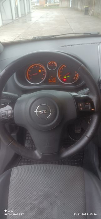 Vând Opel CORSA d