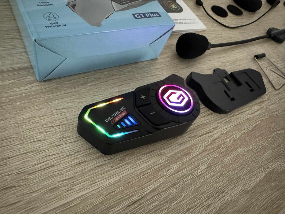 Sistem comunicare moto Gearelec G1 Plus intercom casca motocicleta