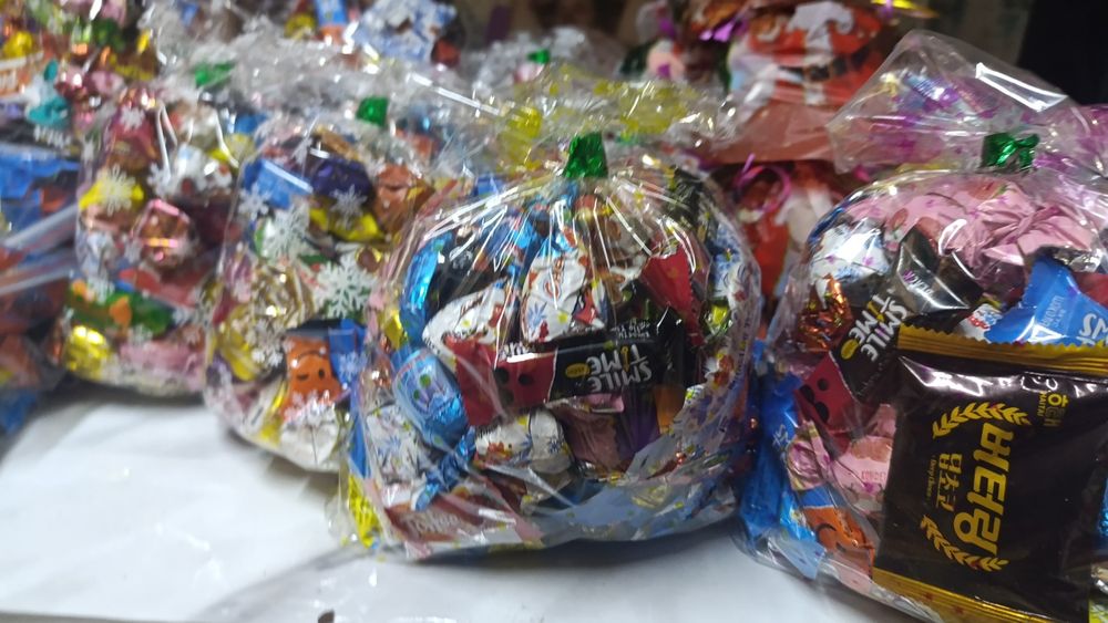 Продаю новогодние праздники