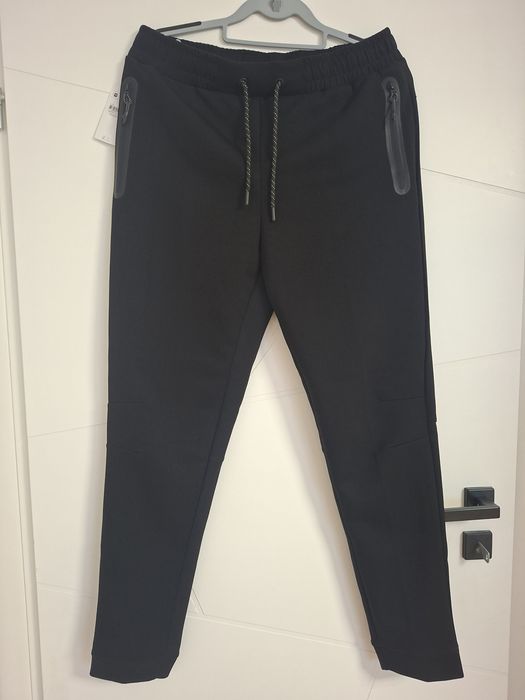Pantaloni trening bărbați