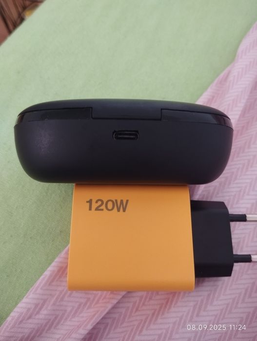 Căști bluetooth  49 lei neg