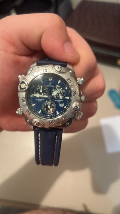 Продам часы Festina