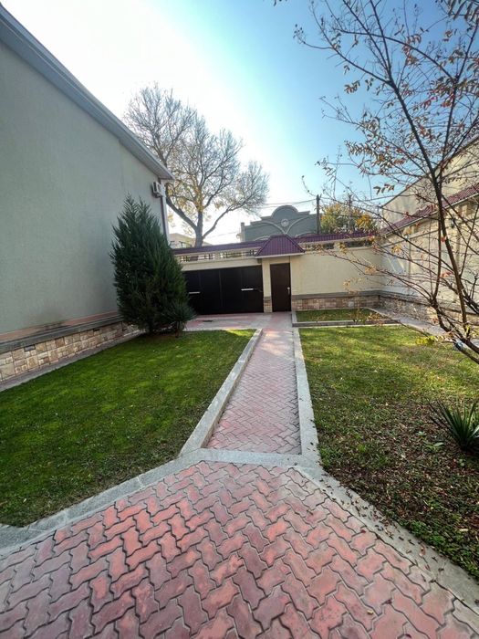 Сдаётся эксклюзивный дом в центре города Ор-р:Гостиница Россия