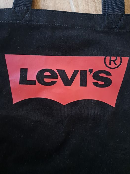 Нова черна чанта Levi's