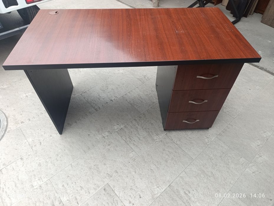 Продам офисный стол