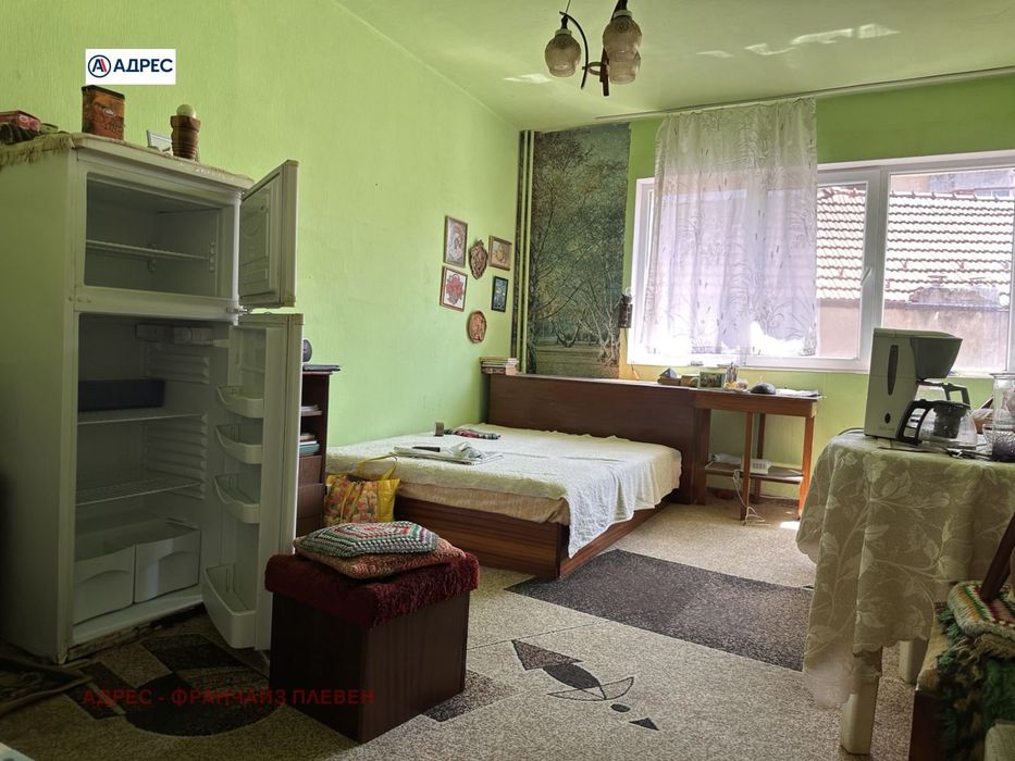 Продава се Тристаен апартамент в Плевен, Идеален център - 106 кв.м за 1699 €/кв.м - Снимка #3