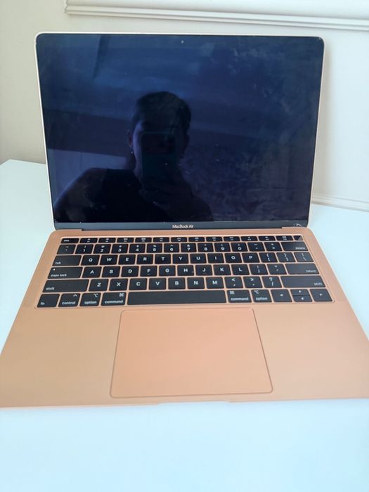 MacBook Air 13 2019 i5