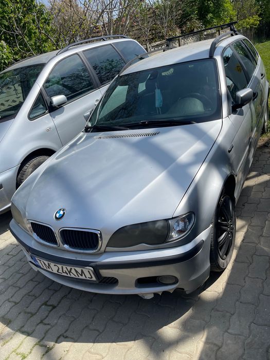BMW seria 3/ motor 2l turbodiesel cu 150 CP/ navi/ interior din piele/ comenzi pe volan/ climatronic/ cutie de viteze manuala/ inmatriculat in Romania
