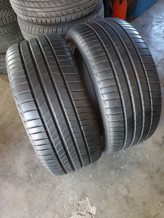 245/40R19 Bridgestone