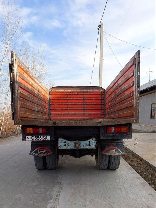 Zil samosval sotiladi