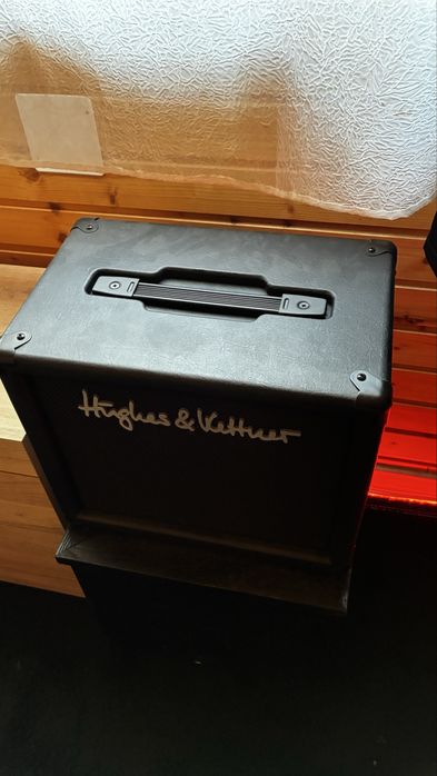 Cabinet Hughes & Kettner TM110