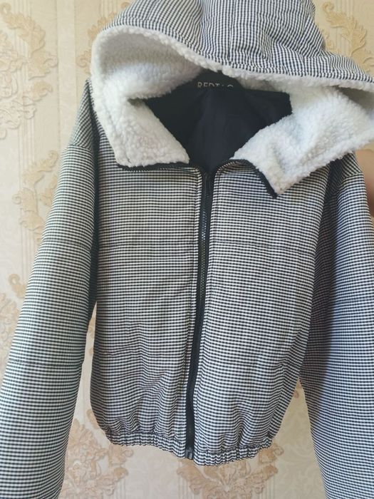 Осенняя куртка, в отличном состоянии