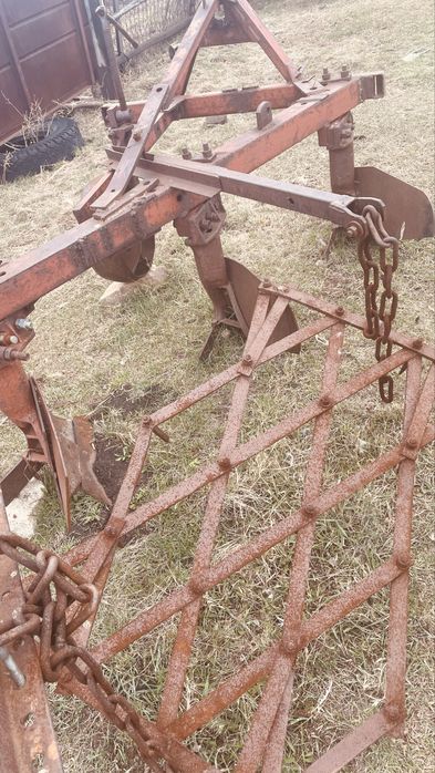 Плуг 3 корпусный