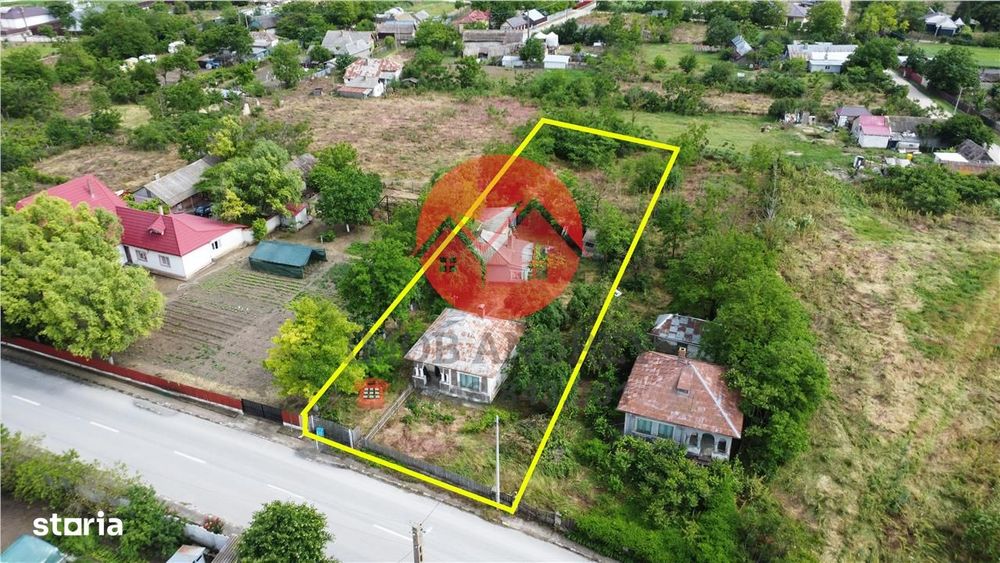Casa la soseaua principala, teren 1.309 mp in Plopul, Tulcea